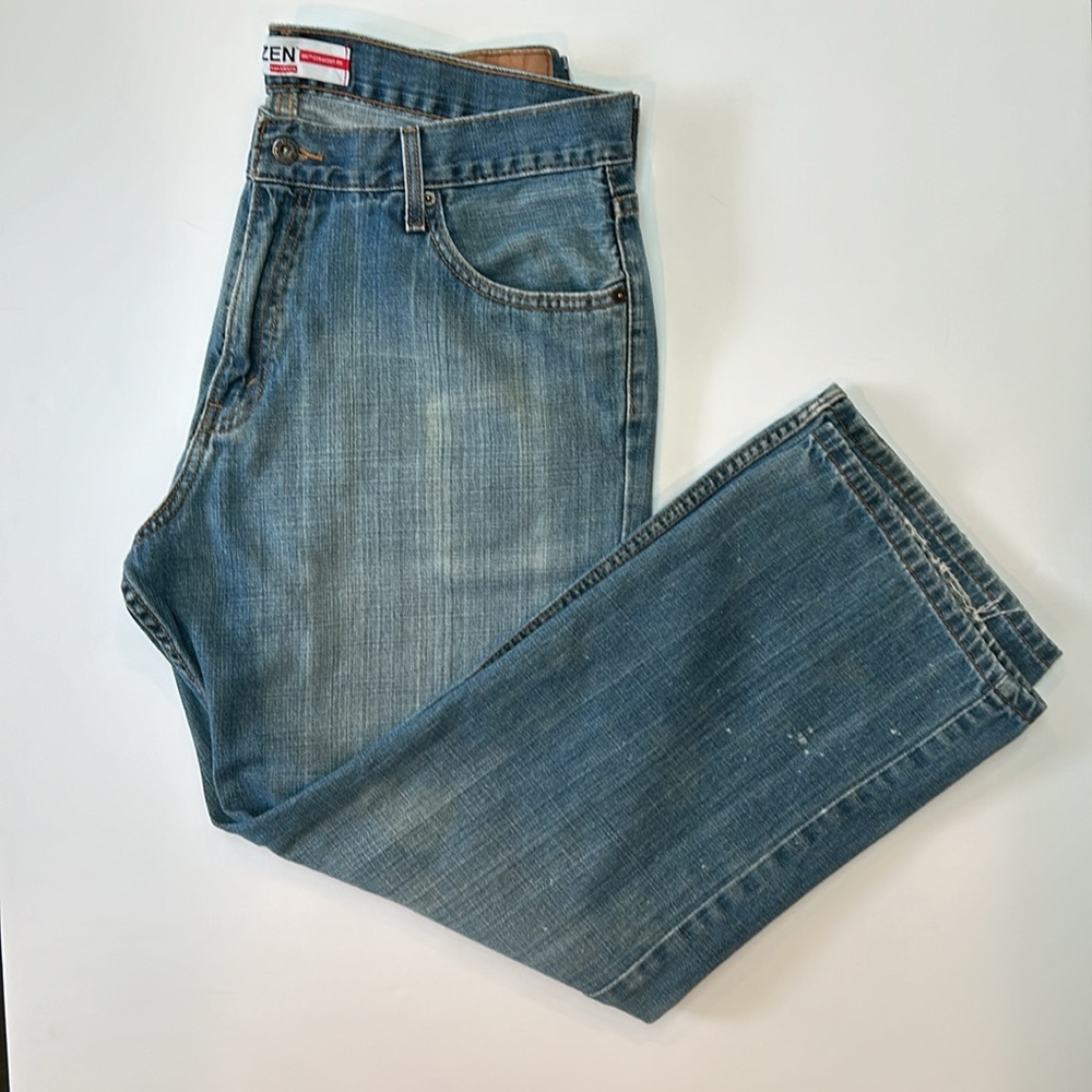 Denizen from Levi’s 281 straight fit 100% Cotton denim jeans